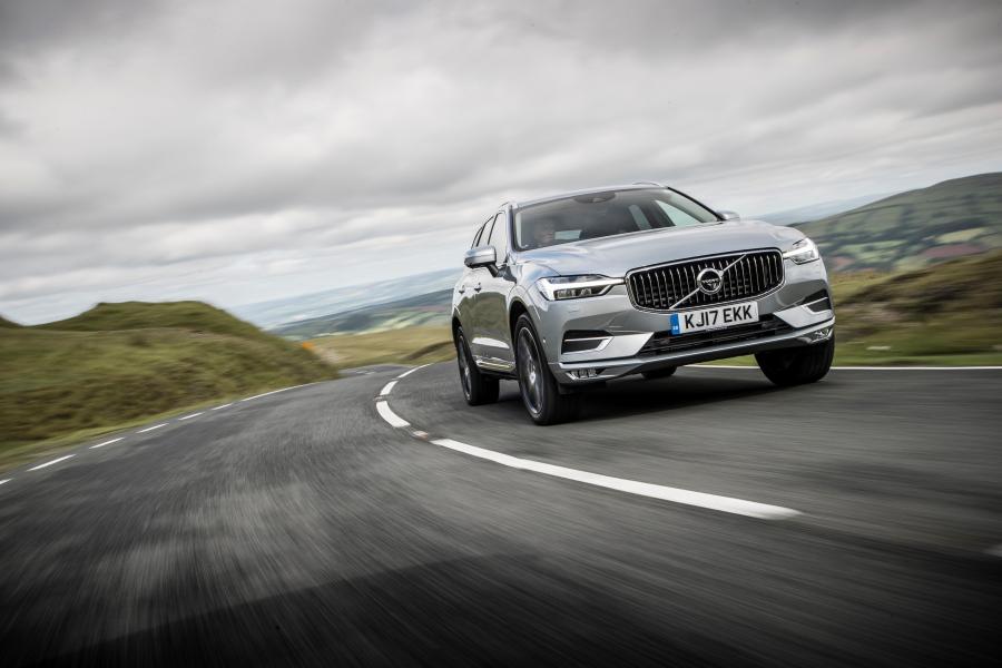  Volvo XC60 D4 Inscription 2017 года  (UK) (фото 39 из 172)